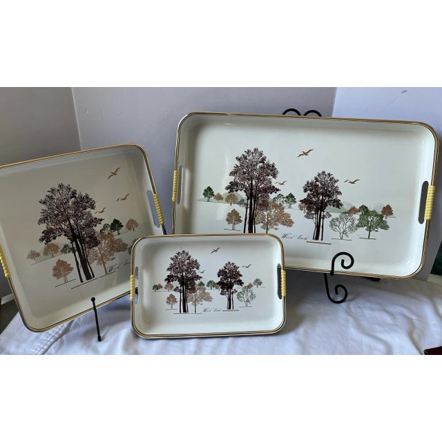 Mid-Century Modern Vintage MCM Woodland Shaddy Nesting Serving Trays – Set of 3 – Made in Japan – Gold Trim For Sale - Image 3 of 4