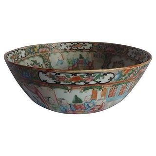 19th-Century Rose Medallion Punch Bowl For Sale
