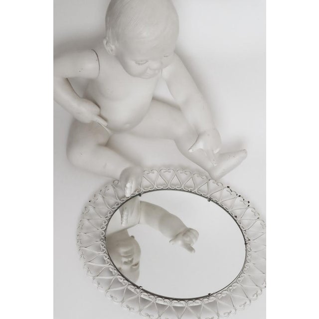 White Heart Loop Mirror, 1950s, in Good conditions. Designed 1950 to 1959