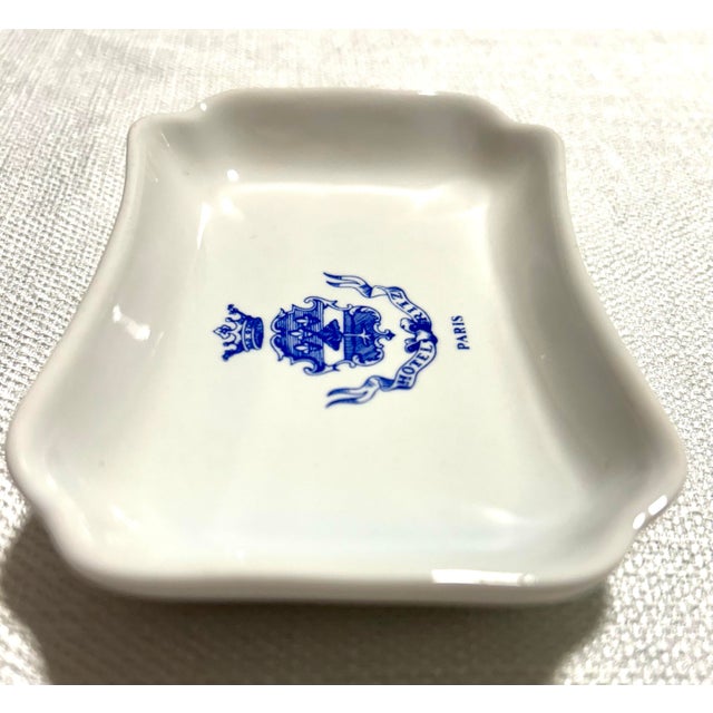 Mid 20th Century MCM French 5-Star Luxury Ritz Paris Hotel White Milk Glass Ashtray Catchall Trinket Soap Dish For Sale - Image 5 of 6