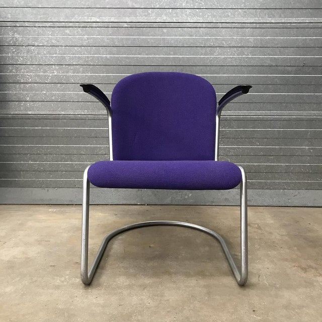 Textile Purple Upholstery & Black Armrests 413 Chair by W. H. Gispen for Gispen Culemborg, 1950s For Sale - Image 7 of 15