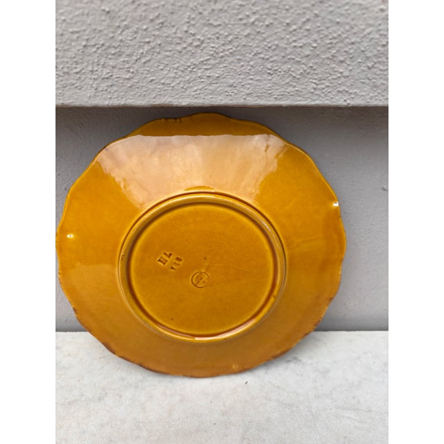 Villeroy & Boch Majolica Chesnut Leaf Plate Villeroy & Boch, Circa 1890 For Sale - Image 4 of 4