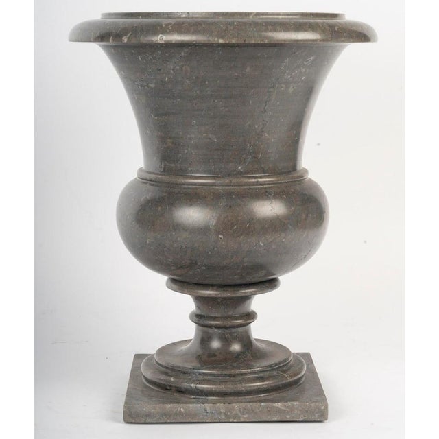 Medici Vase in Grey Marble, 20th Century. For Sale - Image 6 of 10