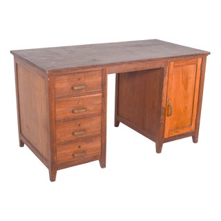 Mid-Century Portuguese Desk in Oak from Olaio, 1950s For Sale