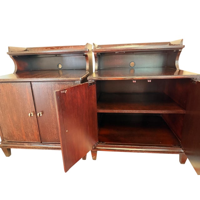 Contemporary Set of 2 Drexel Heritage Nightstands For Sale - Image 3 of 11