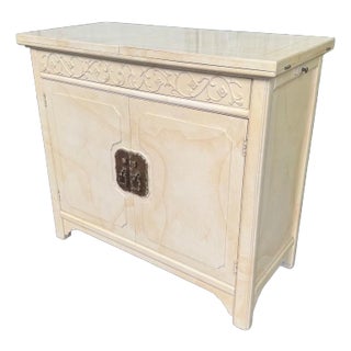 1970s Henredon “Scene Ii” Hollywood Regency Buffet Server – Faux Goatskin Lacquer, Flip-Top Design For Sale