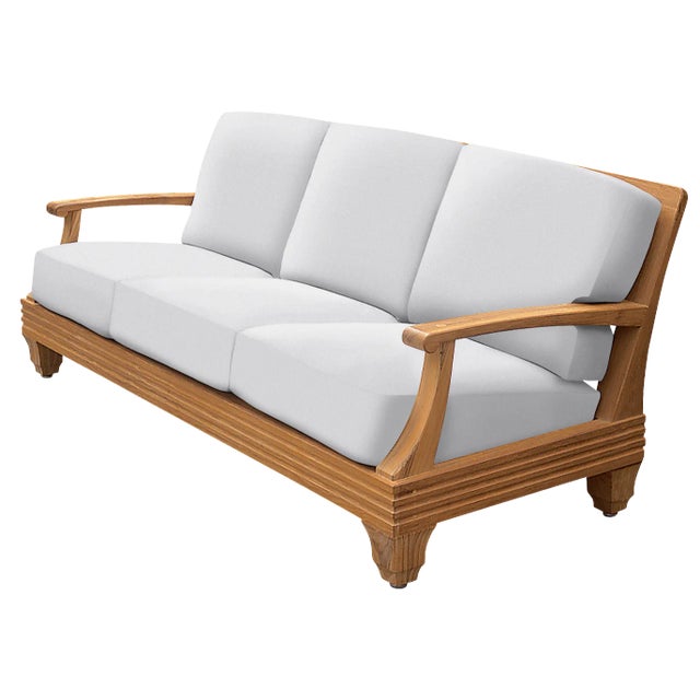 A collection with lyrical curves and generous proportions blending both classic and modern styling. Great for booth...