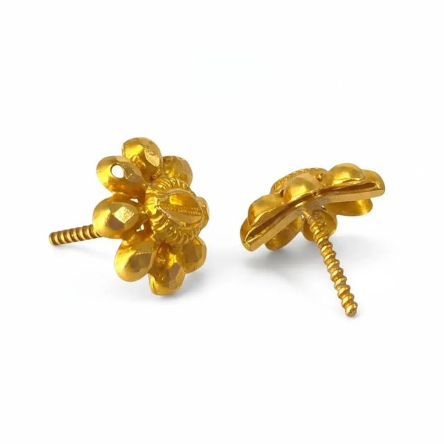 1950s Pair of 22k Yellow Gold Floral Stud Earrings With Screw Backs For Sale - Image 9 of 11