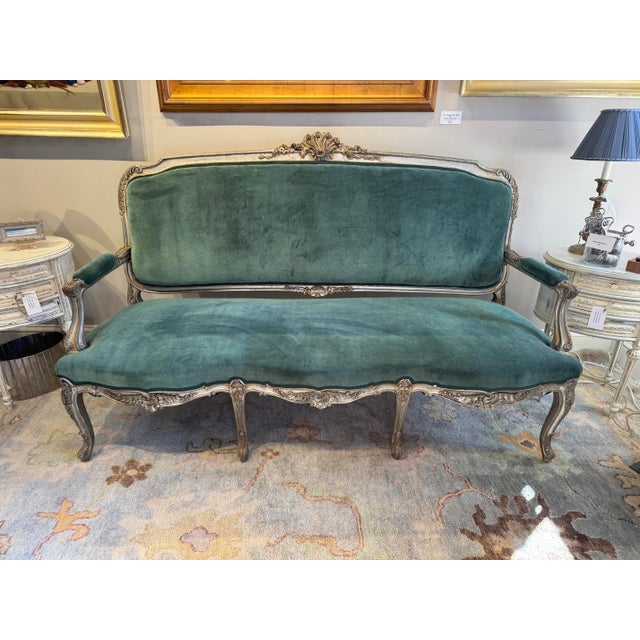 French Antique 19th Century Louis XV Style Velvet Settee With Silver Leaf For Sale - Image 3 of 11