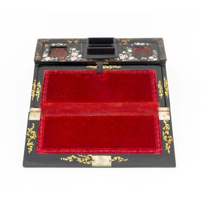 Victorian Mother-of-Pearl Inlaid Writing Box For Sale In New York - Image 6 of 11