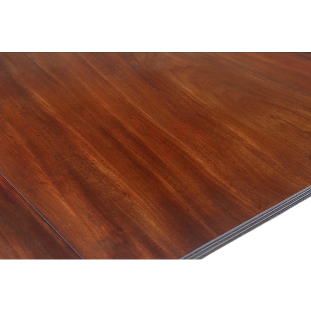 Large Antique Extendable Twin Pedestal Dining Table in Mahogany, 1800s For Sale - Image 5 of 11