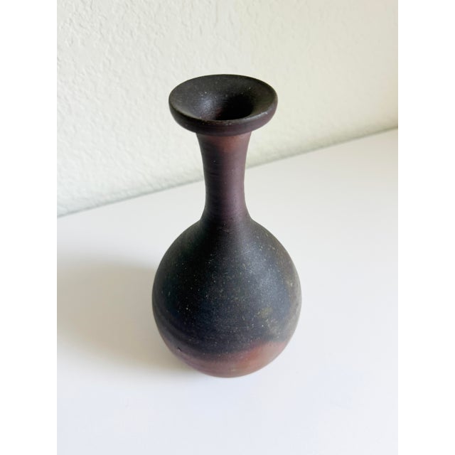 Japanese Bizen Ware Vase, Artist Signed For Sale - Image 4 of 9