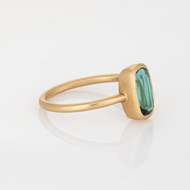 Contemporary 1.40ct Green Tourmaline Ring Sz 6.5 Estate 14k Gold Stacking Band Fine Jewelry For Sale - Image 3 of 6