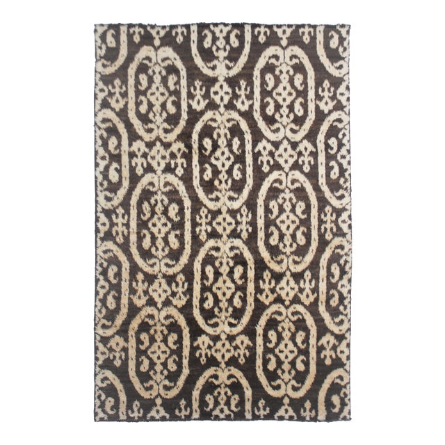 Hand Knotted Borderless Ikat Design Rug. 05'09" X 09'00" For Sale