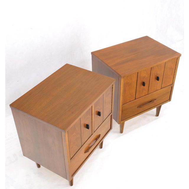 Light Walnut Double Door Compartment One Drawer Cone Tapered Legs End Tables For Sale - Image 18 of 18