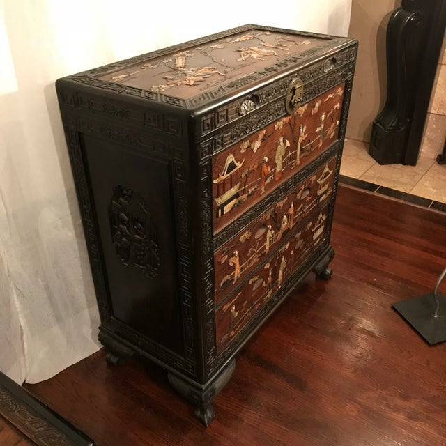 1900s Antique Chinese Inlaid Stone Camphor Wood Chest of Drawers For Sale - Image 10 of 12