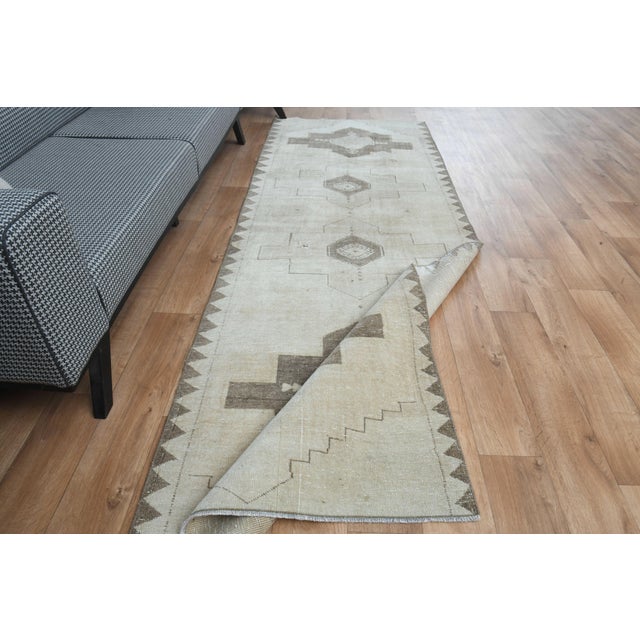 1970s Vintage Handmade Wool Cotton Beige Area Rug For Sale - Image 9 of 11
