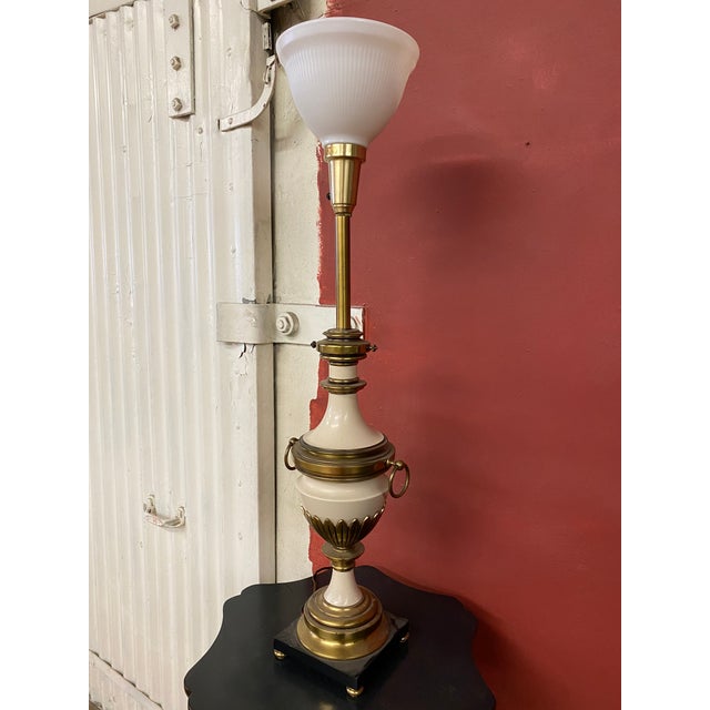 Stiffel Vintage 1970s Stiffel Brass & White Lamps - a Pair For Sale - Image 4 of 13