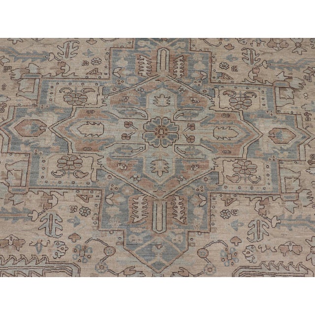 Early 21st Century Heriz-Serapi Design Rug by Keivan Woven Arts 9'10 X 13'6 For Sale - Image 5 of 16
