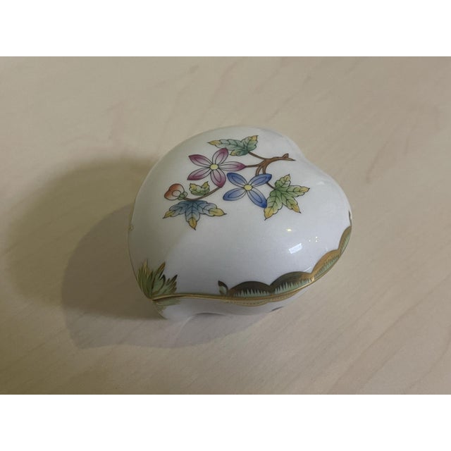 Ceramic Heart-Shaped Sugar Box from Herend For Sale - Image 7 of 14