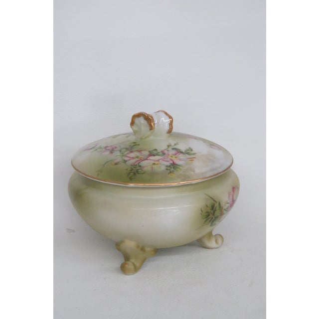 Nippon 3 Footed Floral Pattern Lidded Trinket Vanity Box 4573b For Sale - Image 17 of 17
