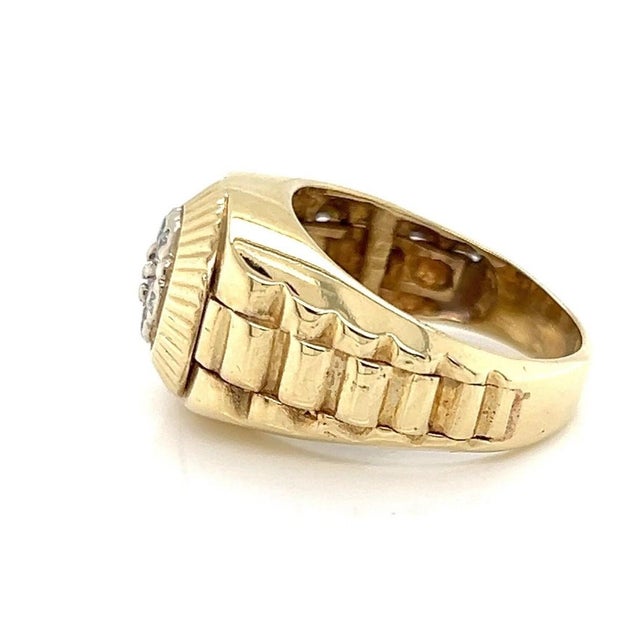 Transparent Mid 20th Century Diamond 14k Yellow Gold Link Round Top Ring - Size 4.5 For Sale - Image 8 of 9