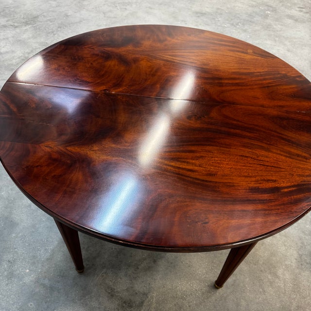 Brown Extendable Round Dining Table in Mahogany and Gilts For Sale - Image 8 of 14