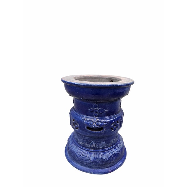 Ceramic Antique Yellow and Blue-Glazed Planter Pot From Guangdong Province With Stand For Sale - Image 7 of 10