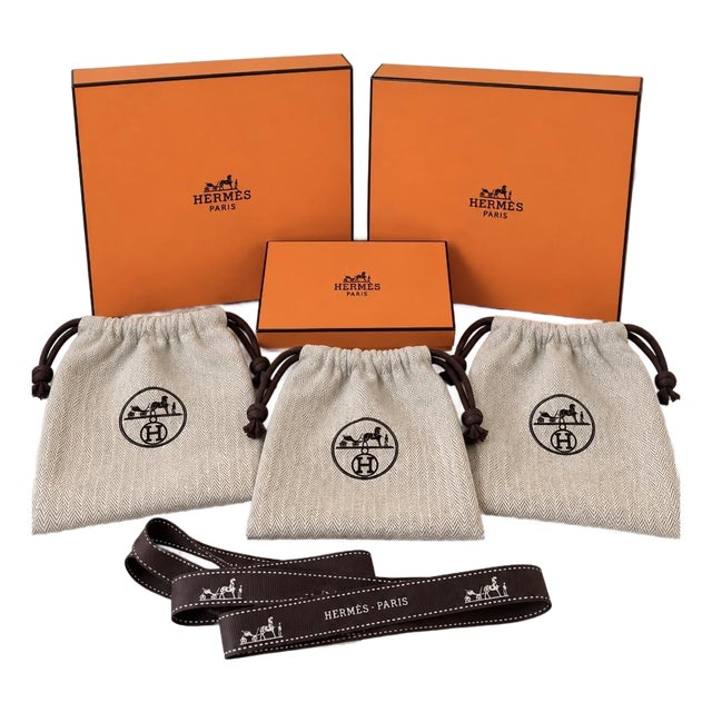 Set of 3 Hermès Paris Orange Presentation Boxes With Herringbone Dust Bags & Ribbon For Sale