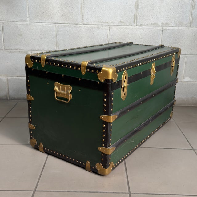 20th Century Green Wood and Metal Travel Trunk For Sale - Image 4 of 11