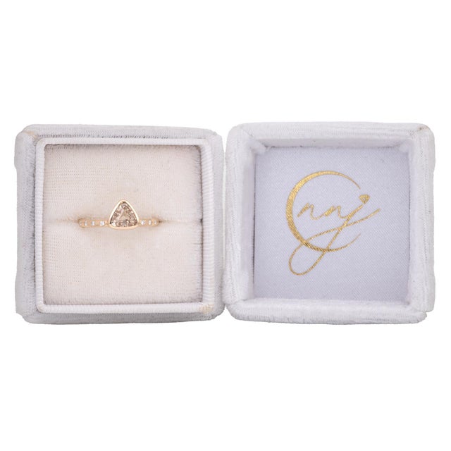 Modern 1Ct Yellow Sapphire Ring With Natural Diamond Accents: Solid 14k Gold, Size 6.75 For Sale - Image 3 of 9