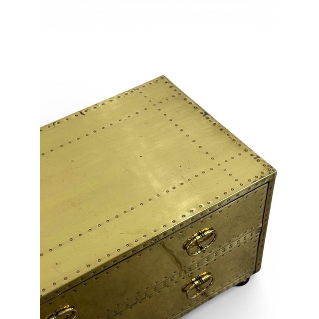 1970s Vintage Sarreid LTD Brass Chest - Spain Circa 1970s - Two Drawer Brass Trunk For Sale - Image 5 of 10