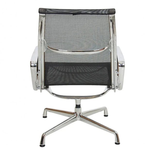 2000 - 2009 EA-116 Lounge Chair in Black Net by Charles Eames for Vitra, 2000s For Sale - Image 5 of 7