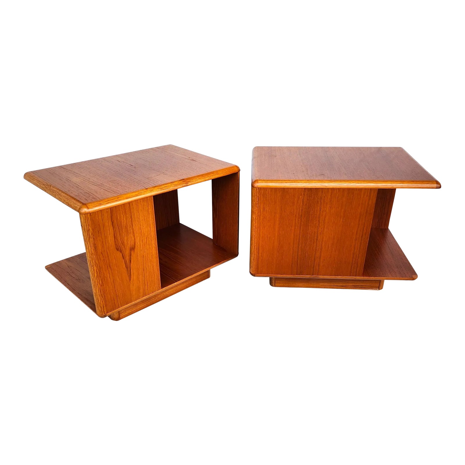 sannemann-teak-nightstands-