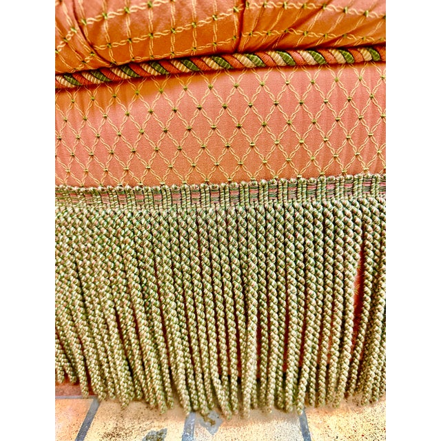 1980s Vintage Circular Tufted Upholstered Ottoman With Fringe For Sale In Miami - Image 6 of 6
