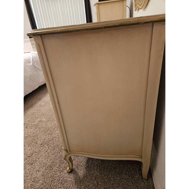 French Provincial 1920s Drexel Chest of Drawers For Sale - Image 3 of 4