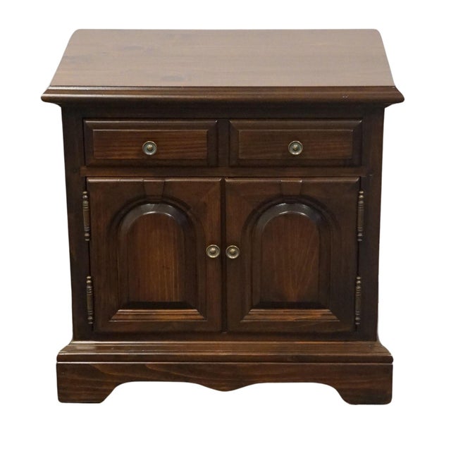 American Kling Colonial Solid Pine Rustic Americana 26" Cabinet Nightstand 32-5016-205 For Sale - Image 3 of 15