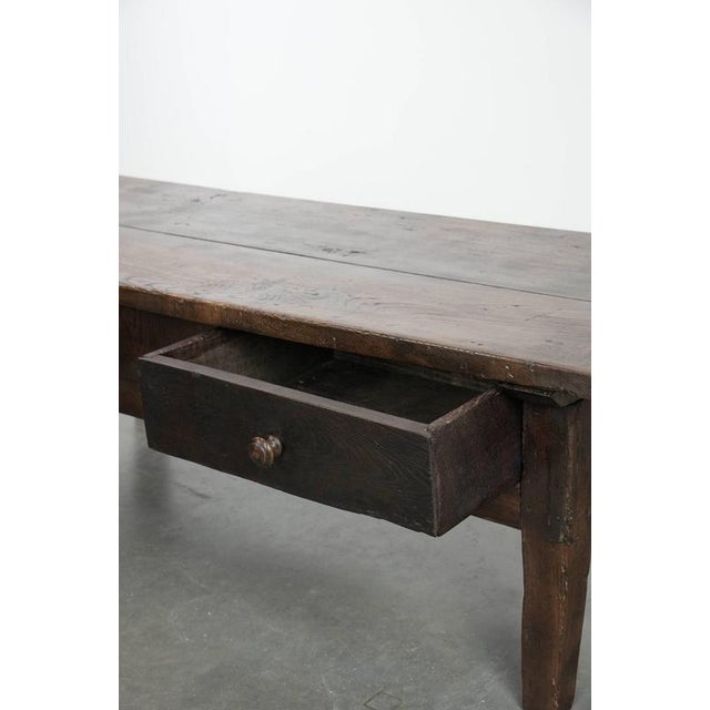 Brown Antique 18th Century Southern European Coffee Table Made of Chestnut Wood with Two Drawers and a Patina For Sale - Image 8 of 17