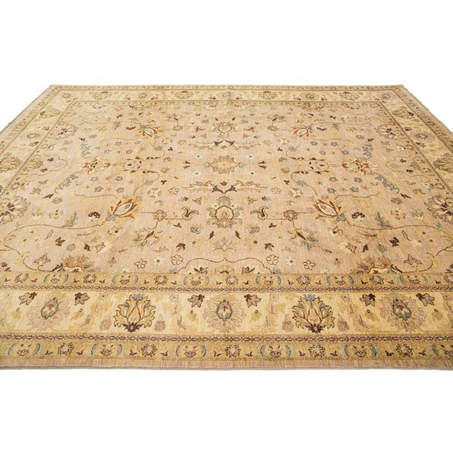 Beige Handmade Modern Oushak Wool Rug With Floral Motif For Sale In New York - Image 6 of 11