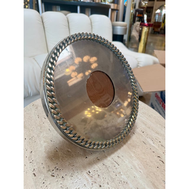 Vintage Italian Silver-Plated Oval Picture Frame With Braided Border For Sale In Los Angeles - Image 6 of 7