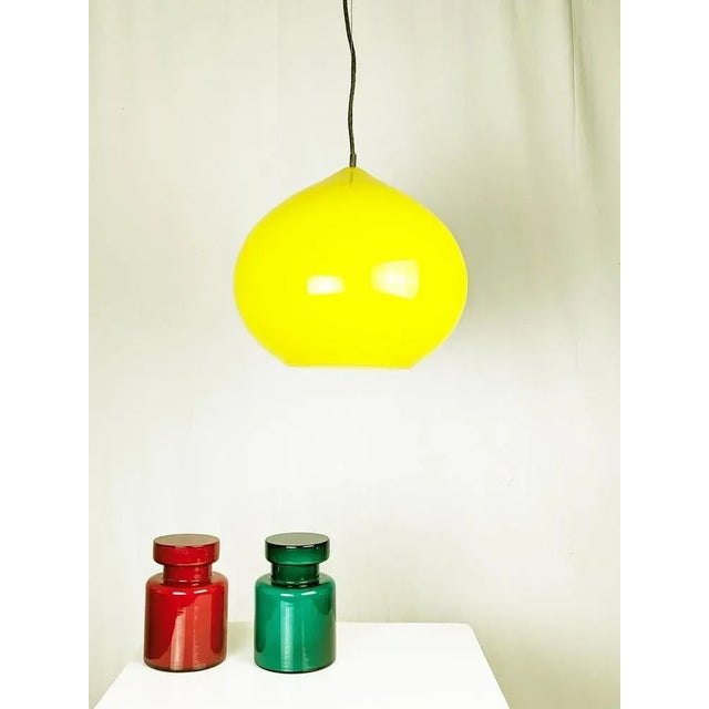 Yellow and White Incamiciato Murano Glass Pendant Lamp by A. Pianon for Vistosi, 1960s For Sale - Image 10 of 14