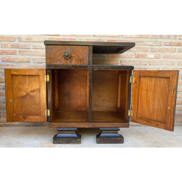 Mid 20th Century Art Deco Nightstands With Ebonized Base, A Pair For Sale - Image 4 of 18