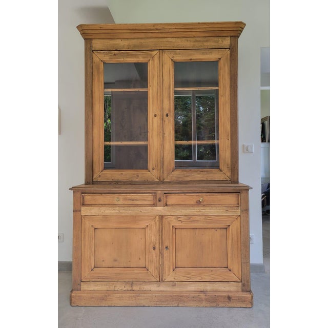 2-Body Display Cabinet in Oak and Pine For Sale - Image 3 of 11