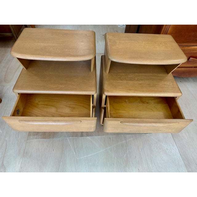 Mid-Century Modern Pair of Heywood Wakefield ‘Encore’ Nightstands For Sale - Image 3 of 8