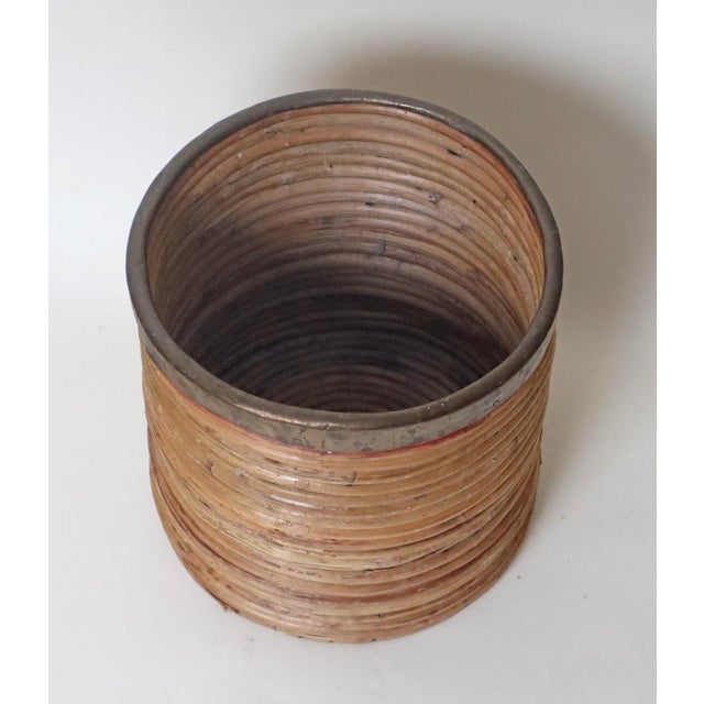 Boho Chic Handcrafted Basket in Willow and Brass, Italy, 1970s For Sale - Image 3 of 9