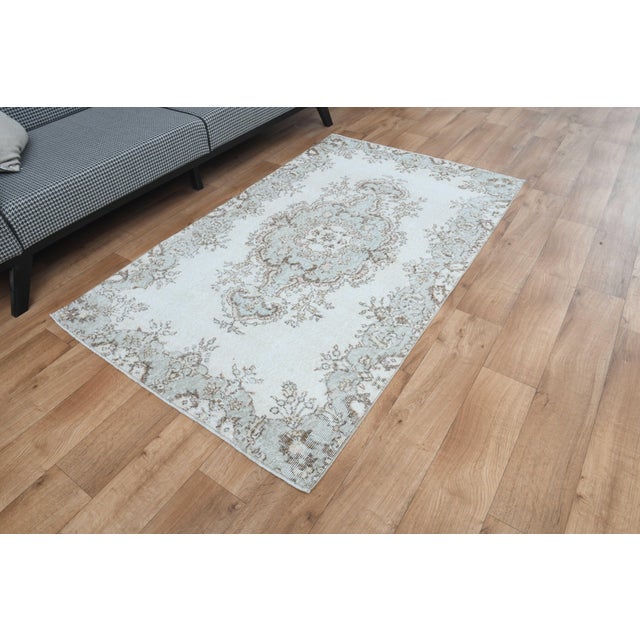 1970s Vintage Handmade Wool Cotton Turkish Cream Area Rug For Sale In San Francisco - Image 6 of 11