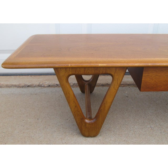 Mid 20th Century Lane Perception Coffee Table Model 908-09 For Sale - Image 15 of 18
