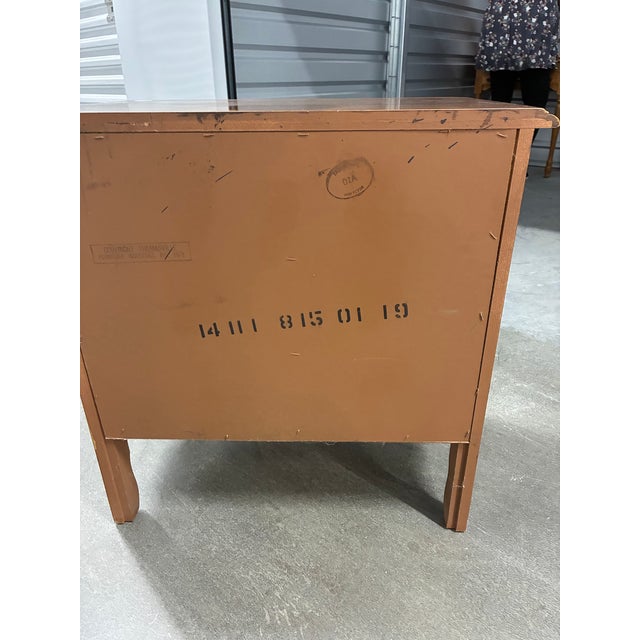 French Provincial Vintage 1978 Thomasville 3-Drawer Wood Nighstand For Sale - Image 3 of 6