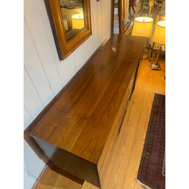 Brown MCM Vintage Walnut Lowboy Dresser With 9 Drawers and Bow Tie Pulls For Sale - Image 8 of 12