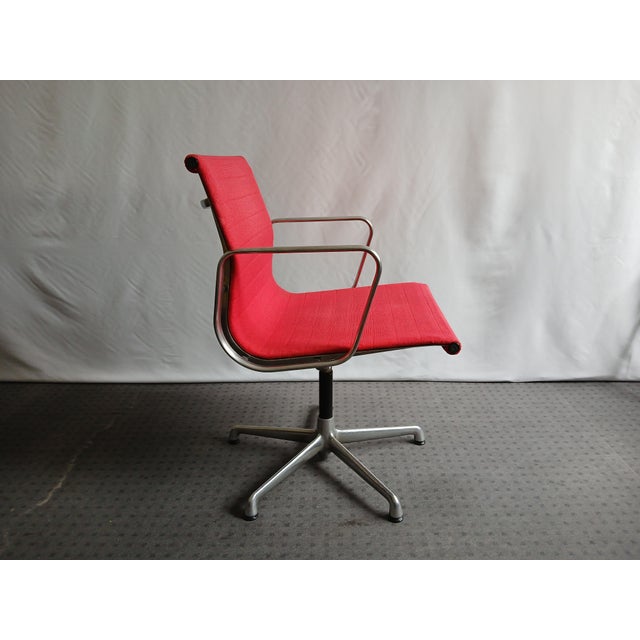 EA 108 Chair by Charles & Ray Eames for ICF De Padova, 1960s, in Good conditions. Designed 1950 to 1959 This piece has an...